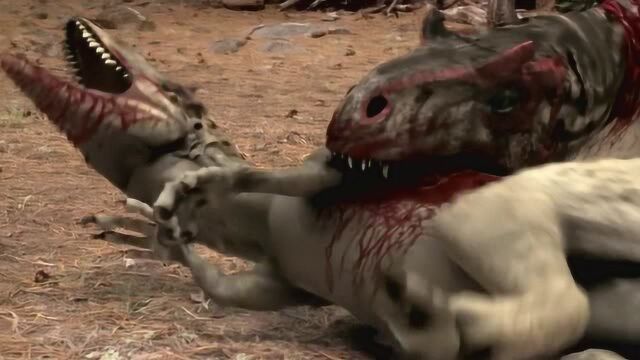 异特龙大战角鼻龙场面血腥到你无法想象