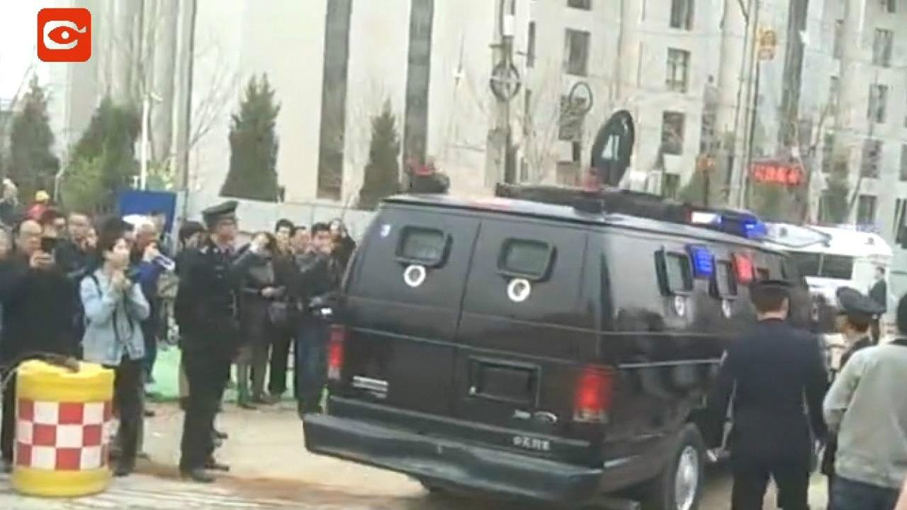 “白银连环杀人案”今天宣判:嫌犯高承勇被押解到法院_高清1080P在线观看平台_腾讯视频