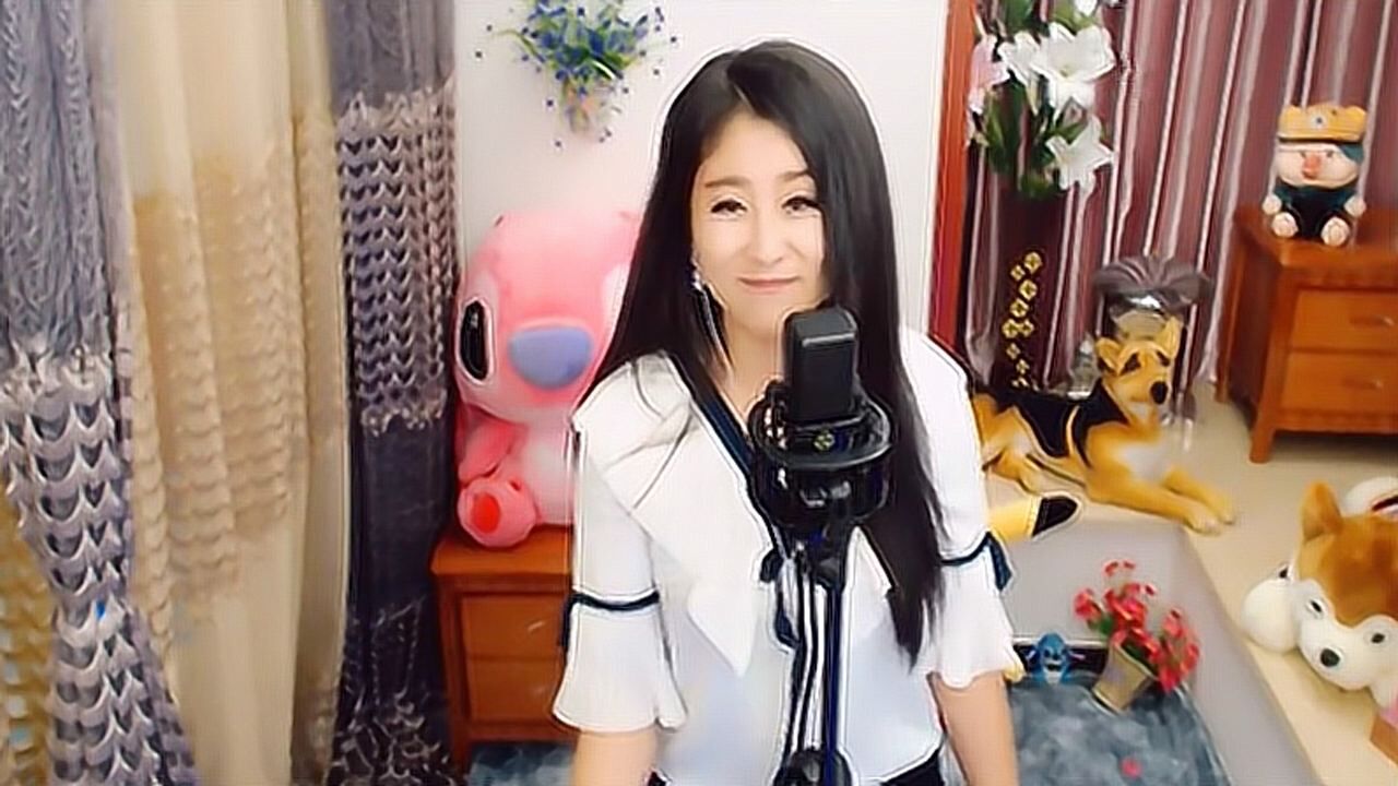 菲儿边唱边跳恋曲1990唱出了别样潇洒罗大佑要是听到也会点赞