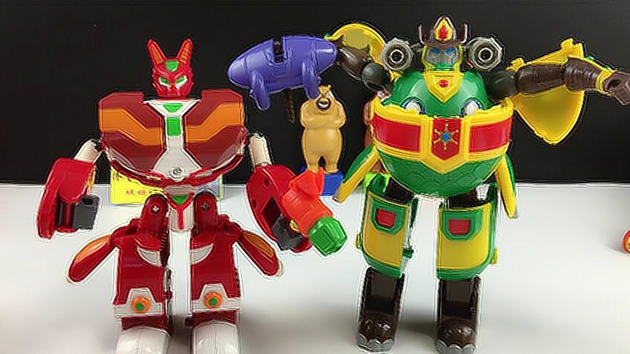 熊出没玩灵动蹦蹦兔智智龟变形玩具拆箱