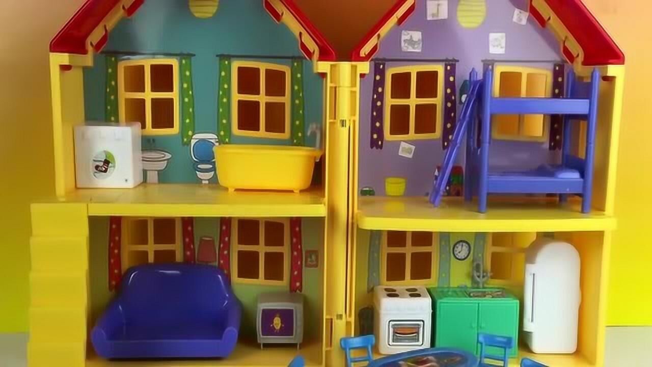 小猪佩琪的家里面摆放家具