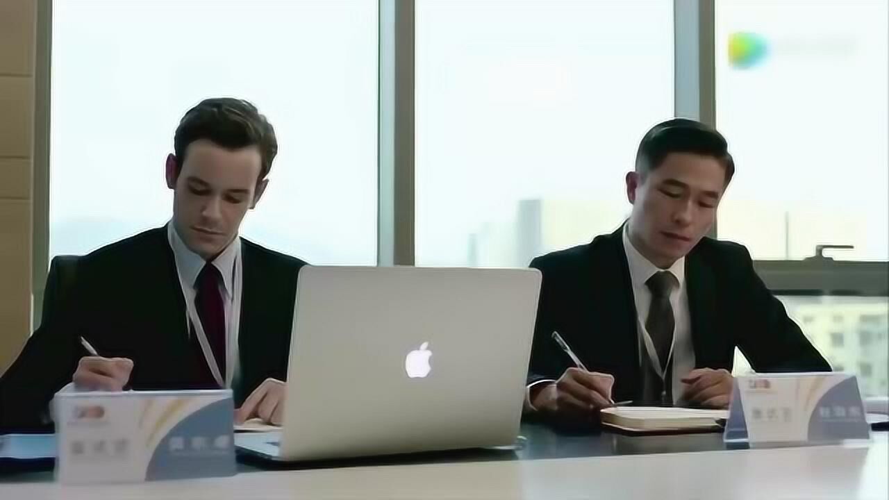 电视剧《猎场》职场面试片段,胡歌面试,这段英文说的如何?