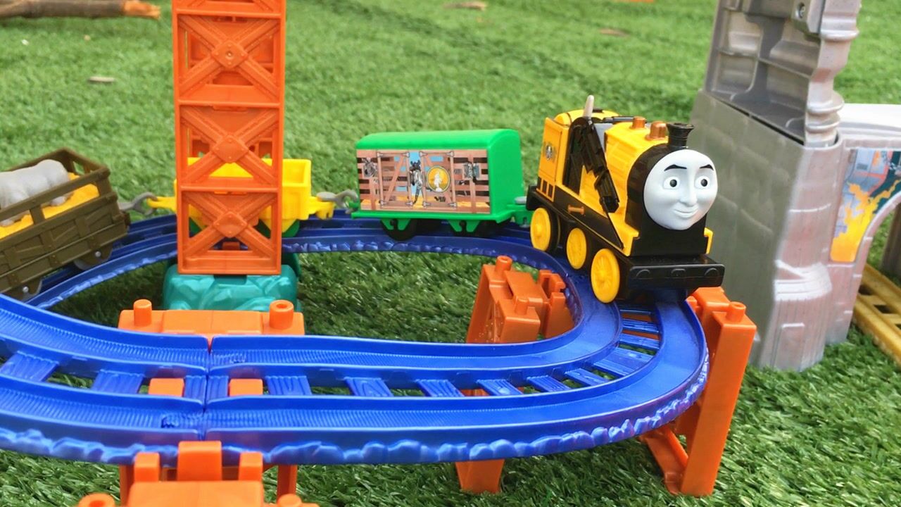 《玩具》天天趣玩 托马斯和他的朋友们玩具小火车斯蒂芬和动物车厢