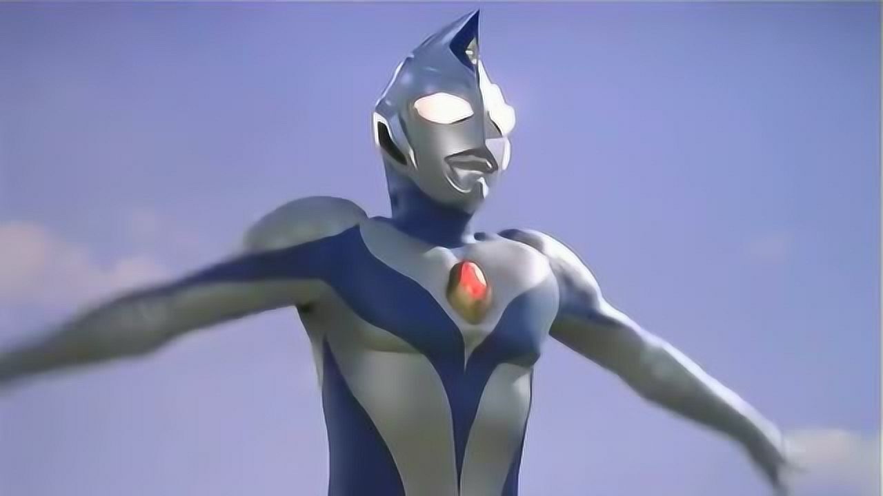 人造武器强大戴拿奥特曼被一击打败