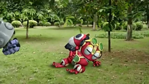 0:02:11快乐酷宝2:小宝的能量不够了,婷婷散发七彩元动能让小宝充满