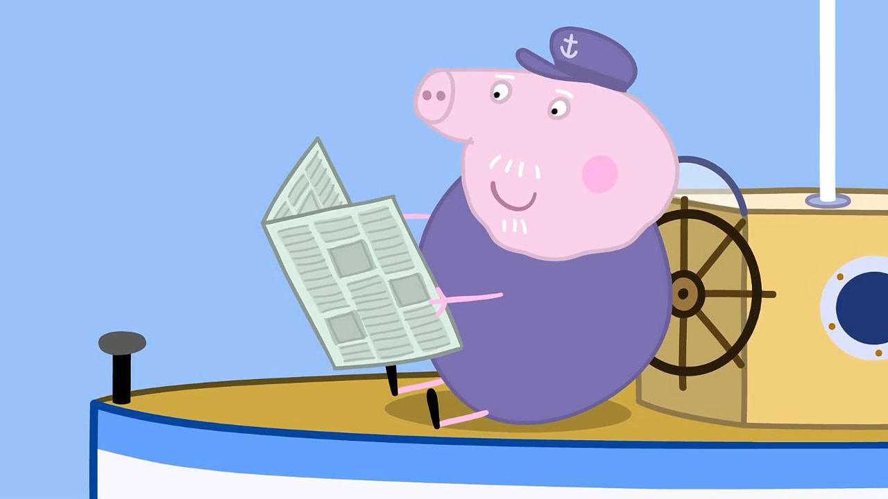小猪佩奇:猪爷爷在船上休闲地看着报纸