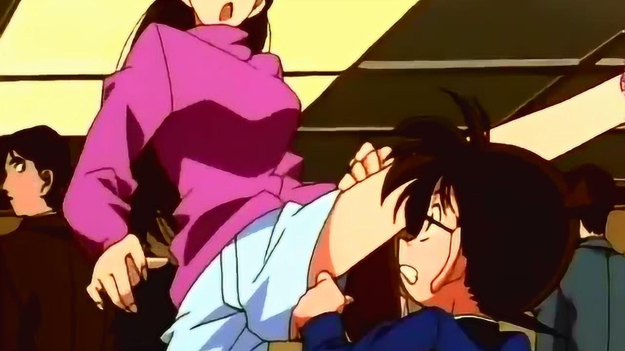 柯南你知道吗 男生是不可以随便摸女生的屁股的