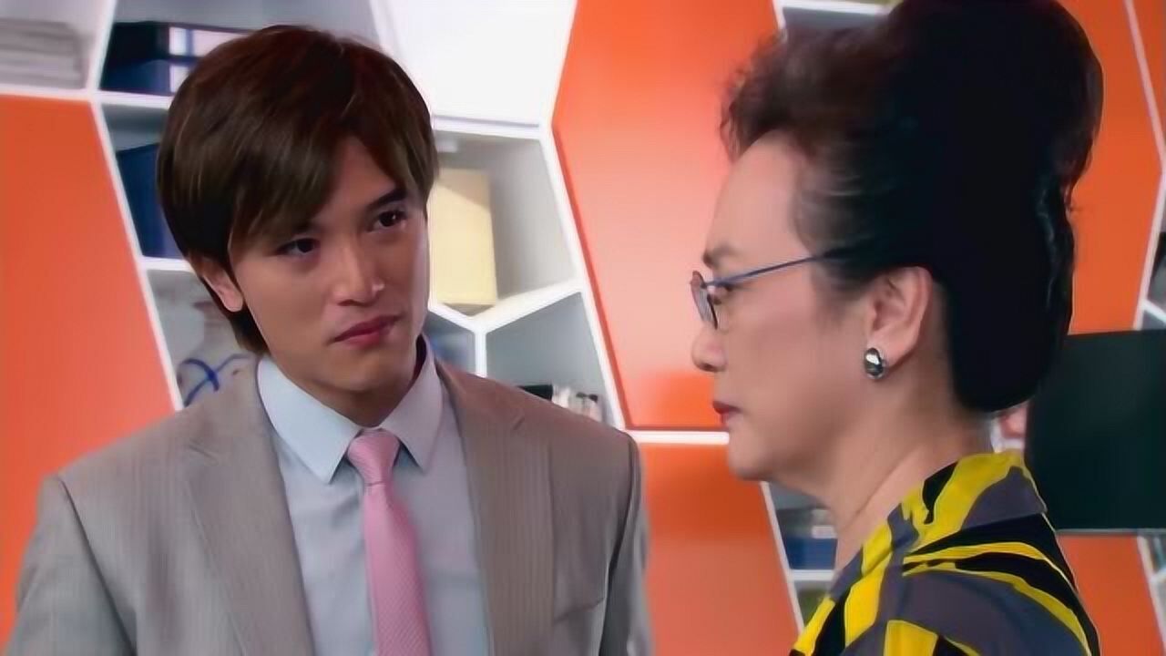 夏家三千金严格已经和孙晓菁在一起了居然还能说出这种话来