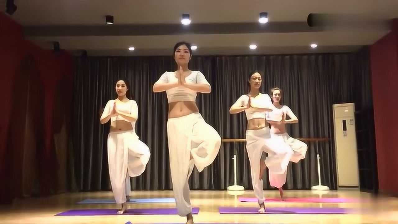 舞韵瑜伽《神话》,充分展现优美身体曲线,轻柔舞姿实在美丽