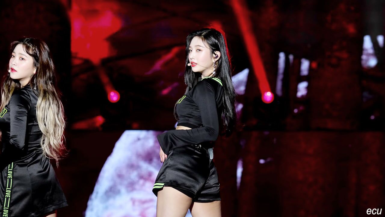 redvelvet音乐节peekaboo舞台之朴秀荣个人饭拍好帅啊