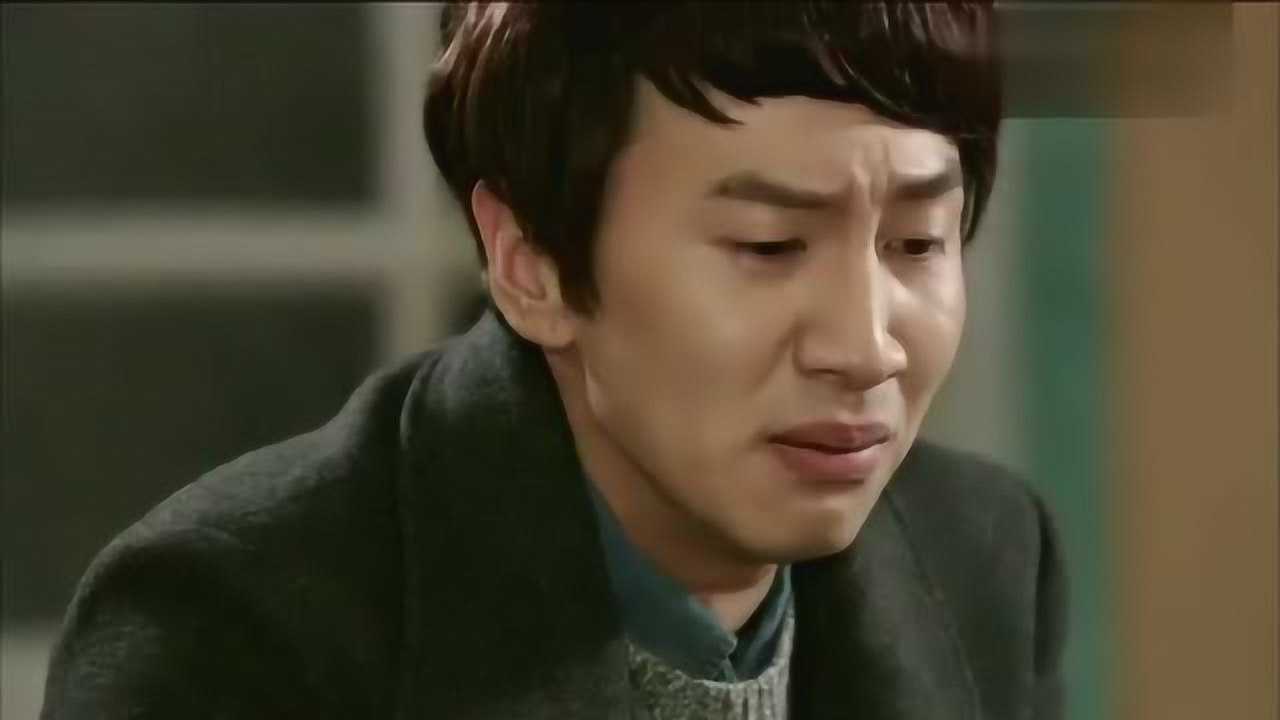 善良的男人宰吉知道马陆的病情瘫坐在地上哭起来