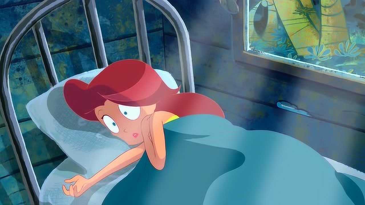 鲨鱼哥和美人鱼美人鱼在睡觉突然听到什么动静