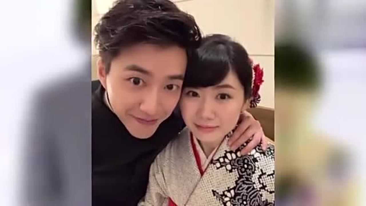 夫妻相江宏杰晒和福原爱恩爱合影头挨头脸贴脸对镜甜笑