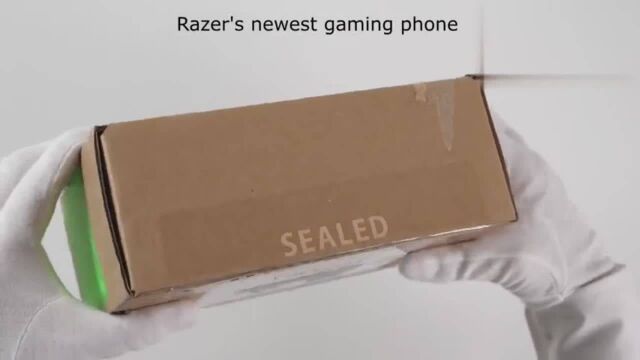 开箱视频,雷蛇手机2 Razer Phone,以及游戏测试上手操作