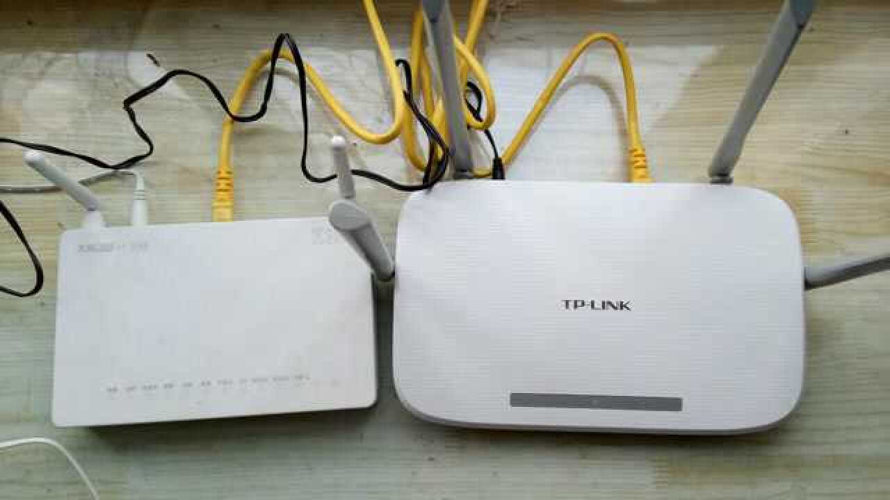 天翼网关自带wifi信号弱如何加装一台路由器