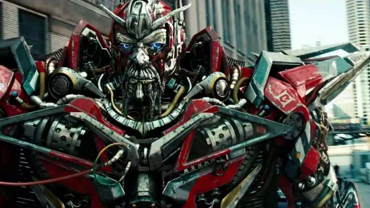 擎天柱的师傅御天敌和威震天的师傅堕落金刚比谁更厉害