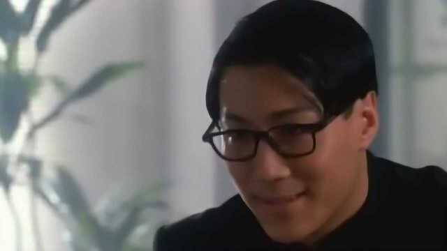 1994年周星驰出演《破坏之王》,主题曲《你是我心上人》好听,经典