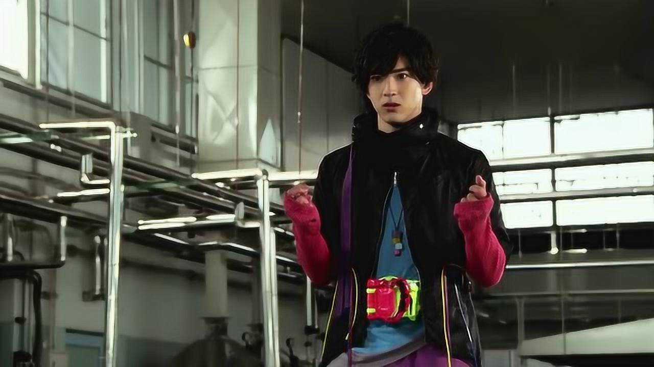 假面骑士帕拉德要带走永梦不料却带不走帕拉德愣了