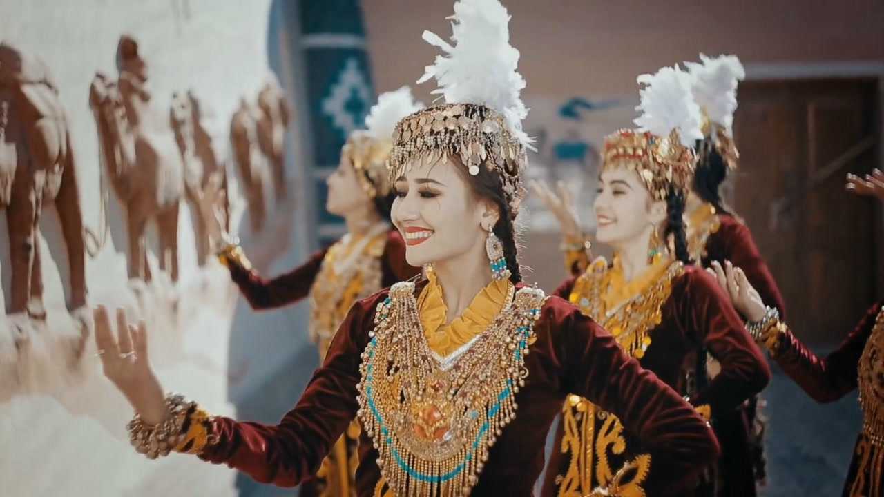 超优美的乌兹别克斯坦民族舞蹈与歌曲《xivaki》_腾讯视频
