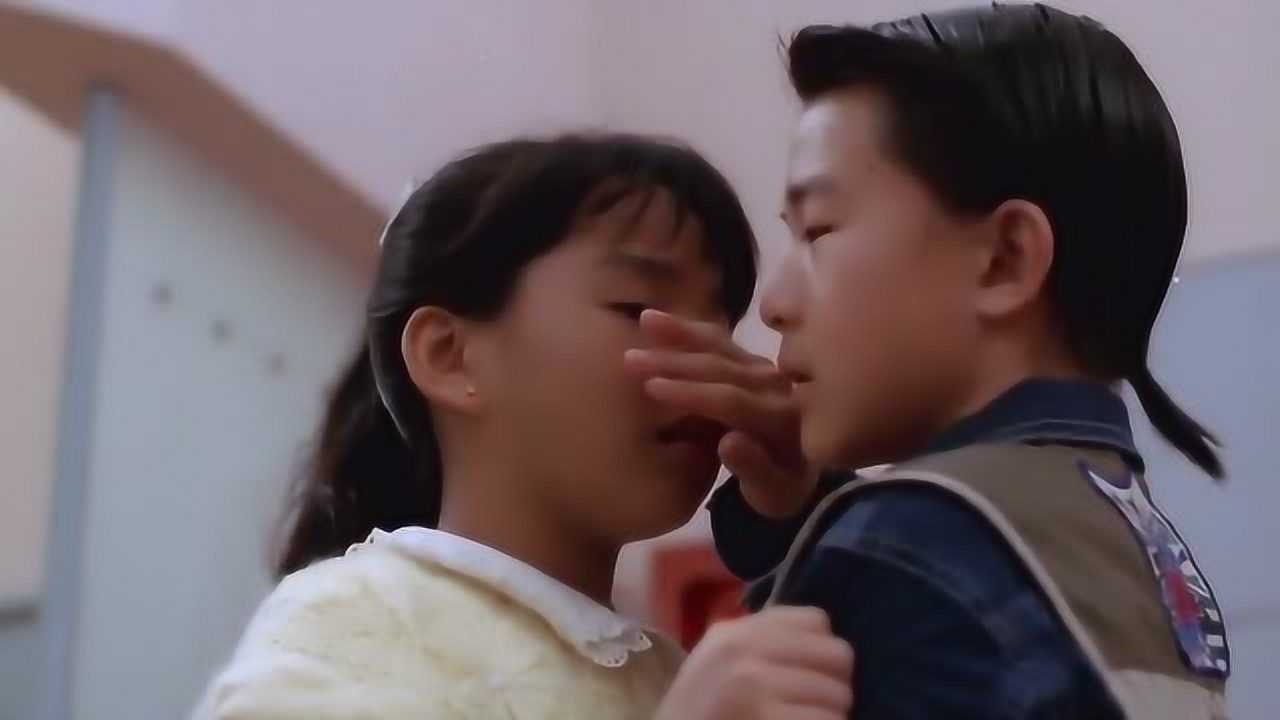初中生带女友回家秀恩爱，父母突然回家，一顿狂揍是跑不掉了！_高清