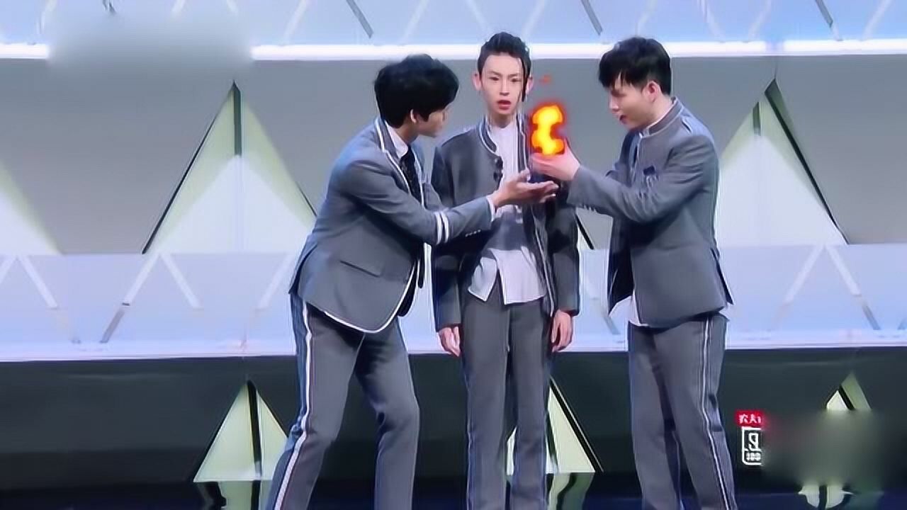 尤长靖性格自来熟,不敢跟小鬼说话,玩游戏调侃摸小鬼头_综艺_高清1080