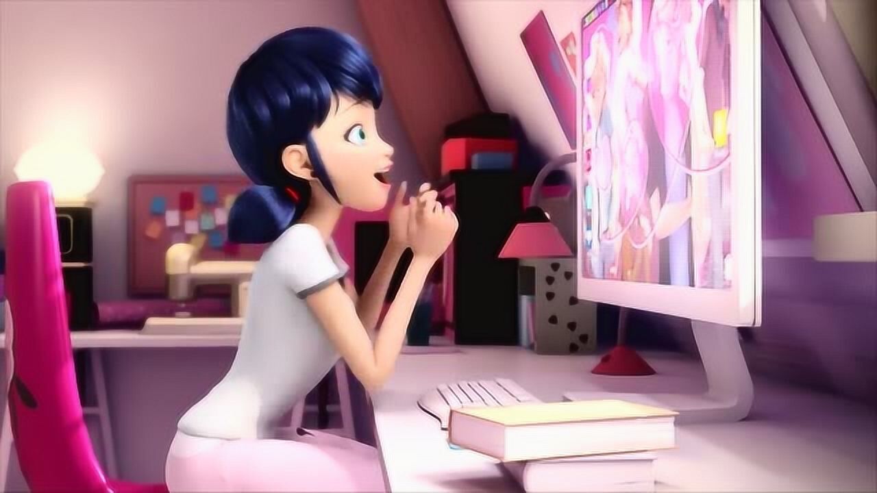 瓢虫雷迪2玛丽娜竟然对着电脑屏幕亲艾俊的头像真是花痴