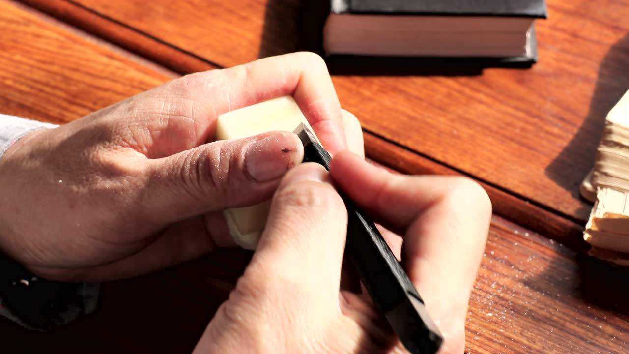 王国斌先生现场篆刻作品