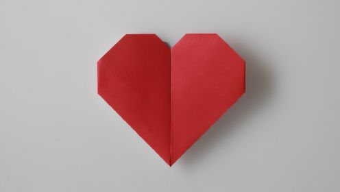 如何折叠一款简单的爱心，手工折纸爱心