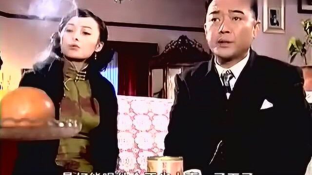 未婚夫妇屋内调情,小丫头撞见满屏的尴尬!