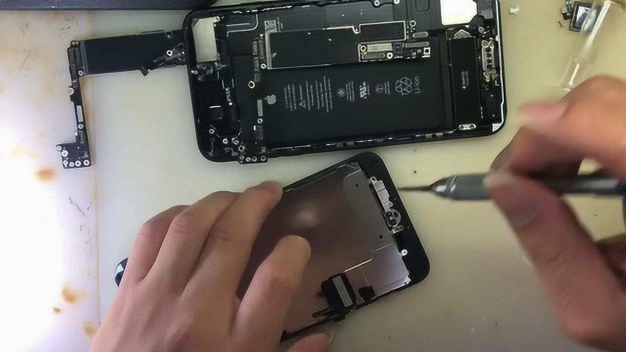 苹果7p换主板激活锁拆机硬解