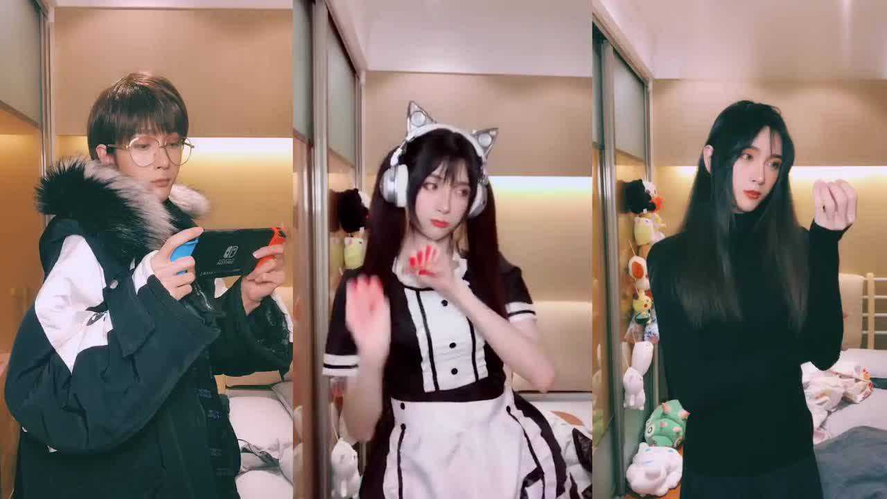 女装大佬cc酱1秒变装可萝莉可御姐看到身材后粉丝我酸了