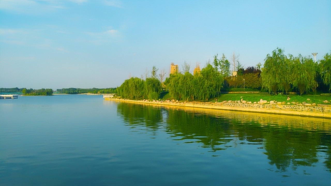 新乡市八大公园之一平原湖,景美人少还干净,你去过吗
