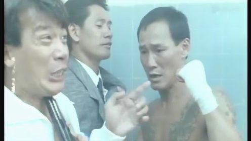 日本黑帮拿教练性命威胁拳手，拳手怒了，擂台上直接出手将他打晕