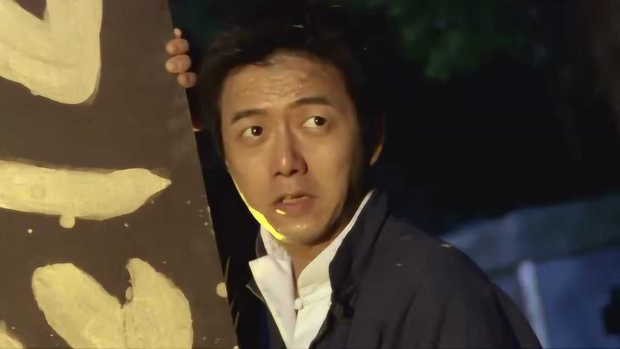 猛鬼食人胎男子亮出牌匾女鬼吓得直后退脸都白了