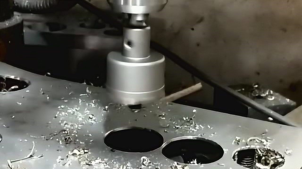 五金工具之加长合金开孔器，金属开孔使用演示台钻上的应用_高清1080P在线观看平台_腾讯视频