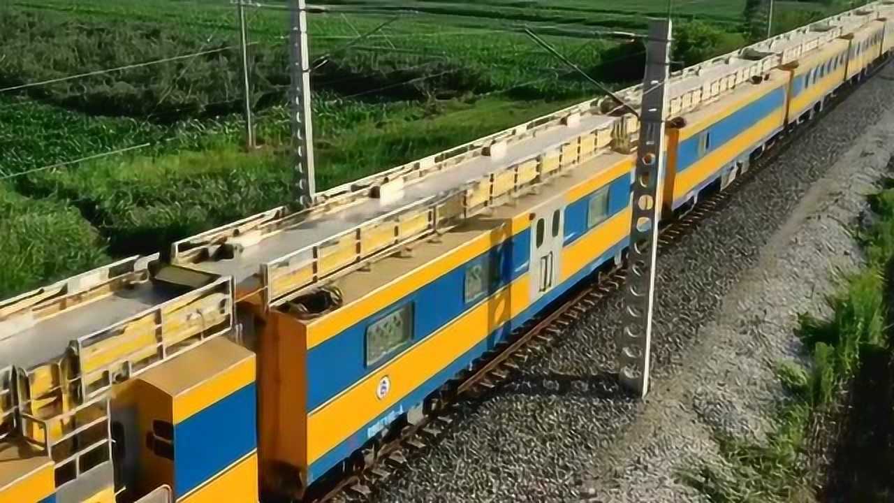 铁路随拍:jjc型接触网检修车通过蓝烟铁路马格庄站