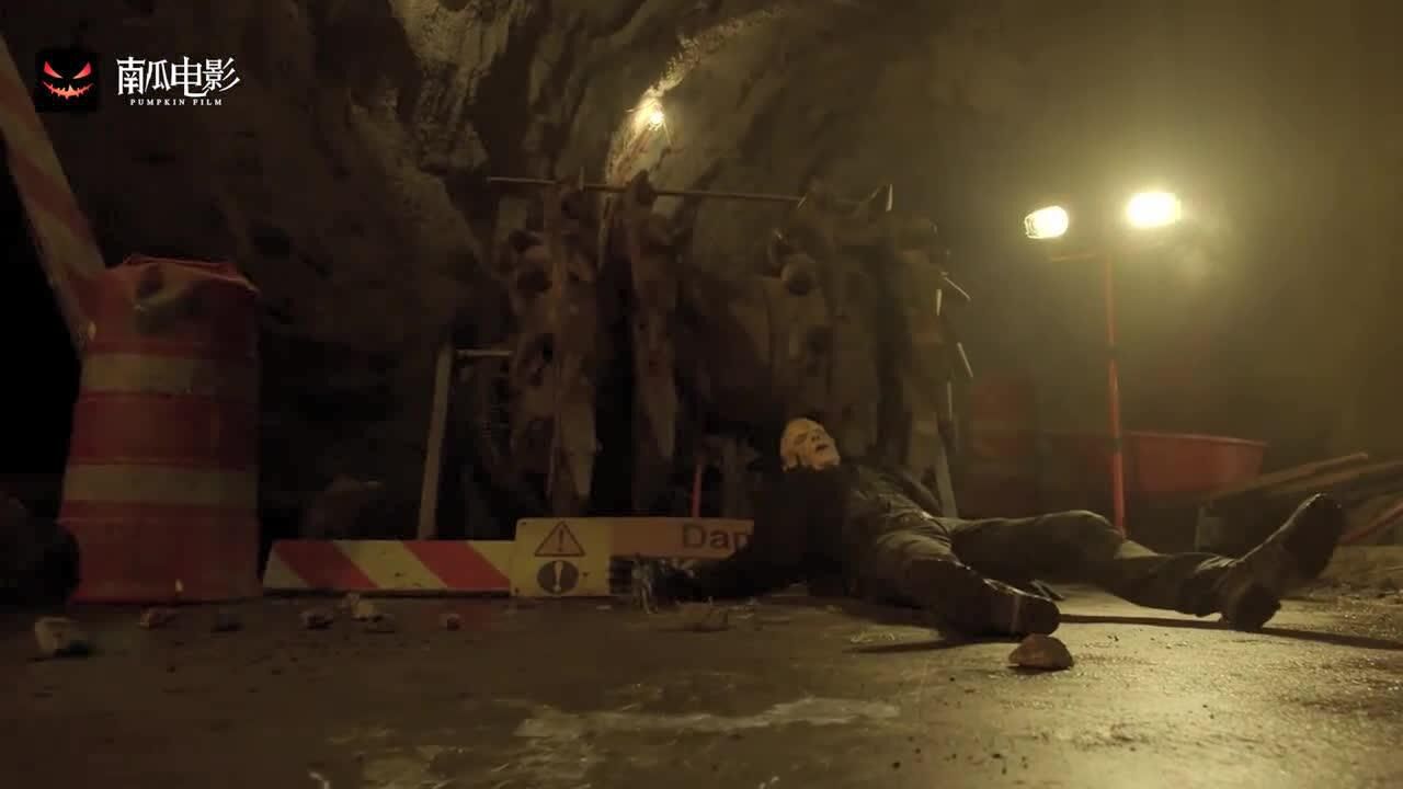 血族:昆兰和血祖地底激战,却不是血祖的对手,被血祖直接踩死_高清1080P在线观看平台_腾讯视频