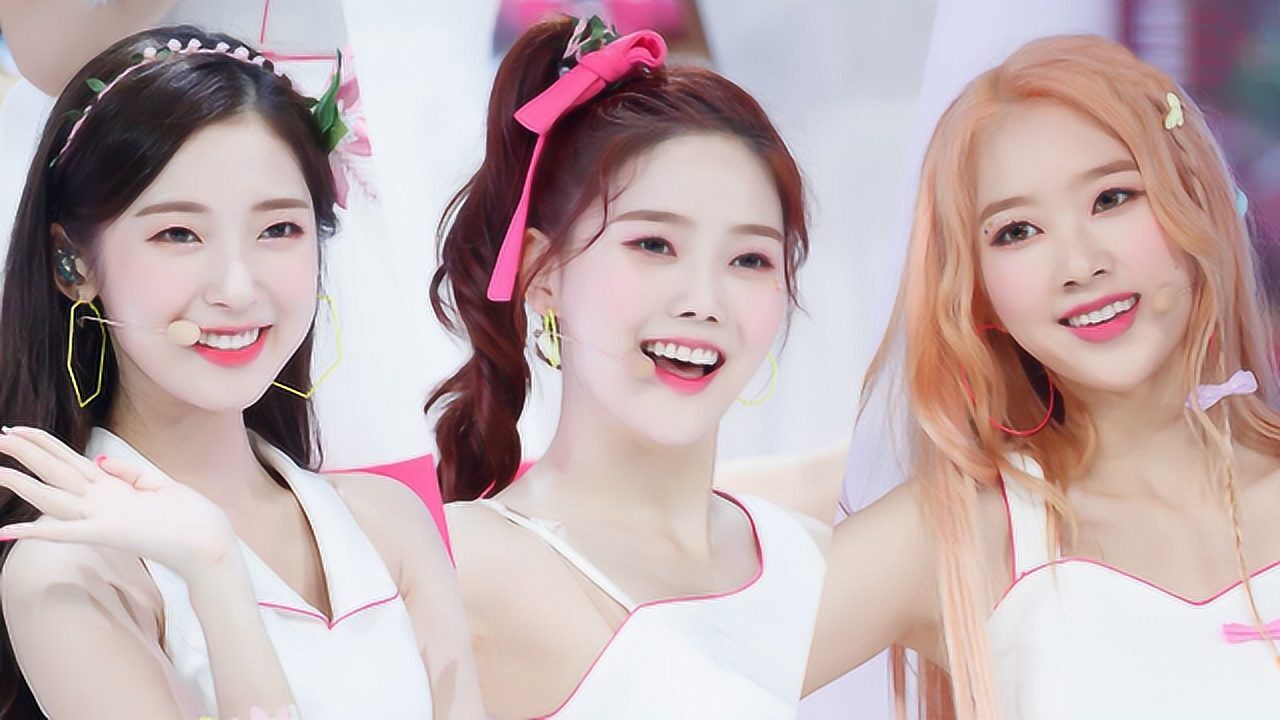 女团ohmygirl回归mcd首秀,超甜超可爱的噜妹