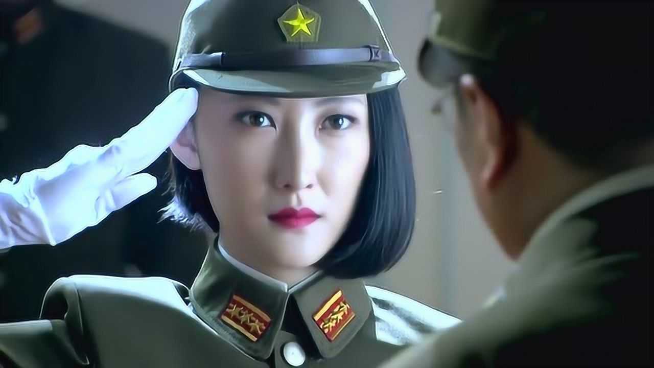 狐影女间谍来找司令官汇报狐决死队建制完毕竟全是女死士