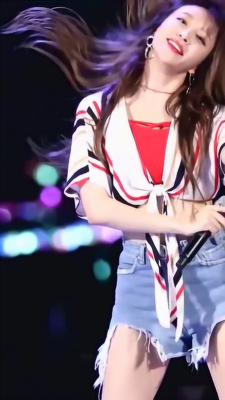 穿牛仔短裙跳舞的安喜延简直火力全开