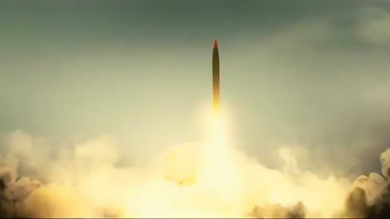 中国第一颗导弹《东风一号》发射成功，场面震撼人心！_高清