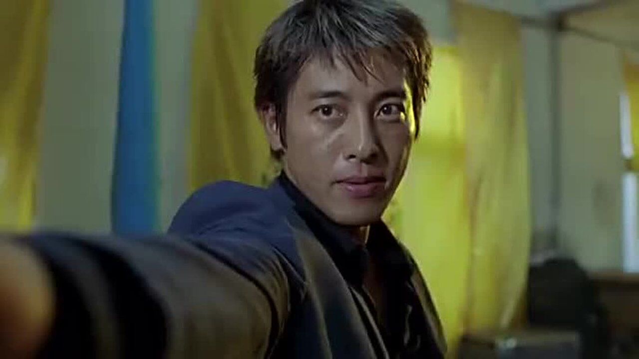 神仙难躲一溜烟,道长好像会点真功夫,但是架不住人家手里有枪