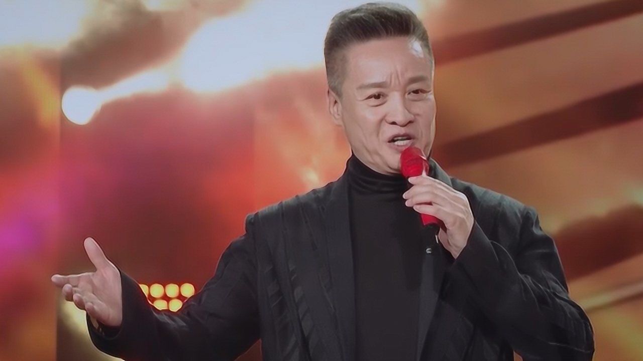 阎维文演唱一二三四歌军歌嘹亮铿锵有力听完热血沸腾