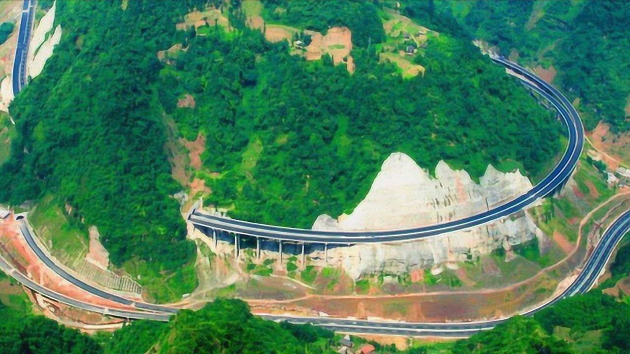 全世界最长螺旋隧道!在山体里旋转360度,网友:太疯狂了!