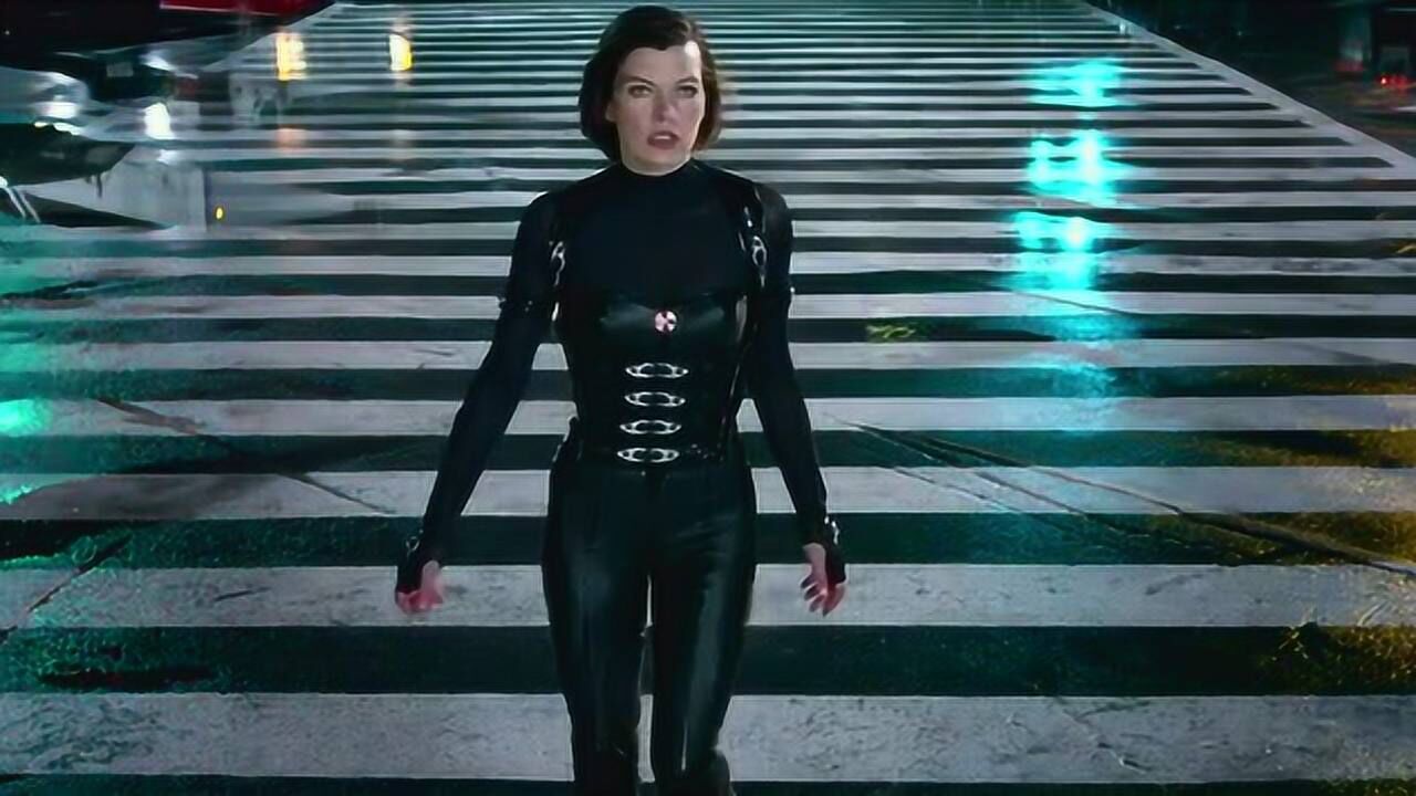 生化危机5爱丽丝袭击警车竟只为了里面的手枪