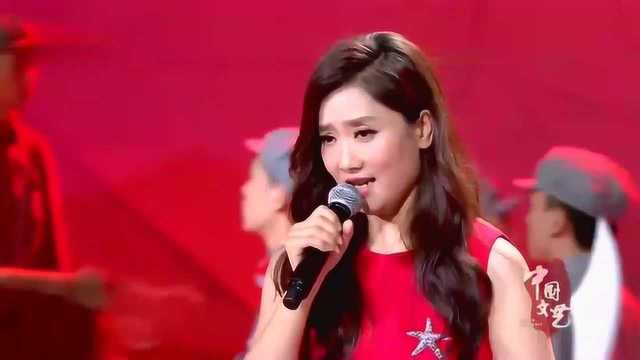 歌曲《十送红军》演唱:凤凰传奇