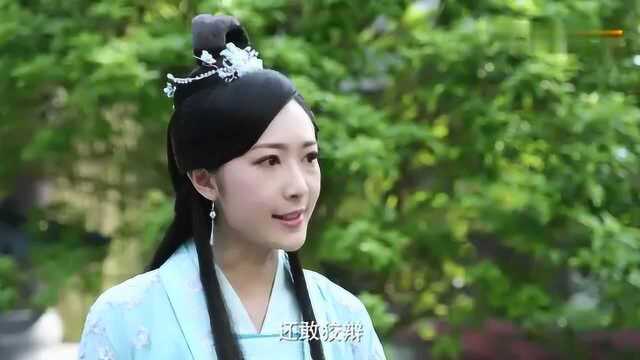 双世宠妃2:曲小檀帮墨连城脱衣服,上演“扒衣吻”