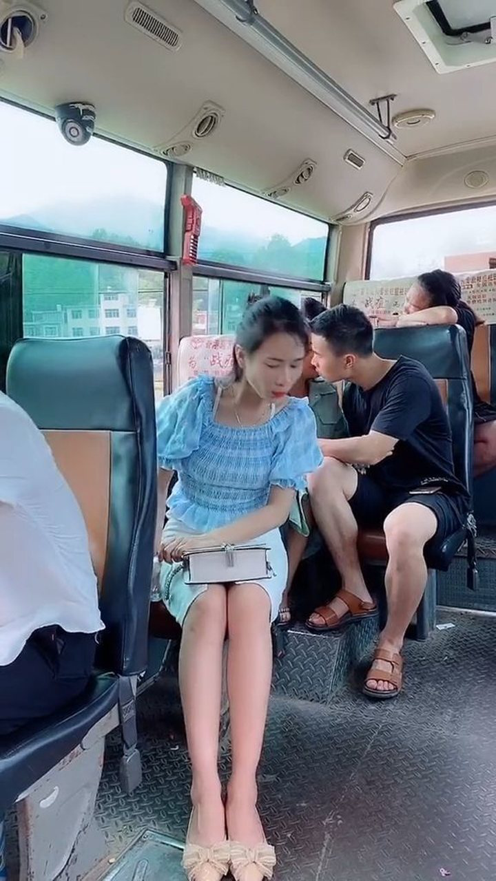 公交车上的不文明行为