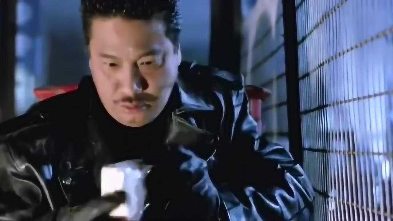 逃学威龙2重案组之虎曹达华高光时刻达叔真的帅不过三秒