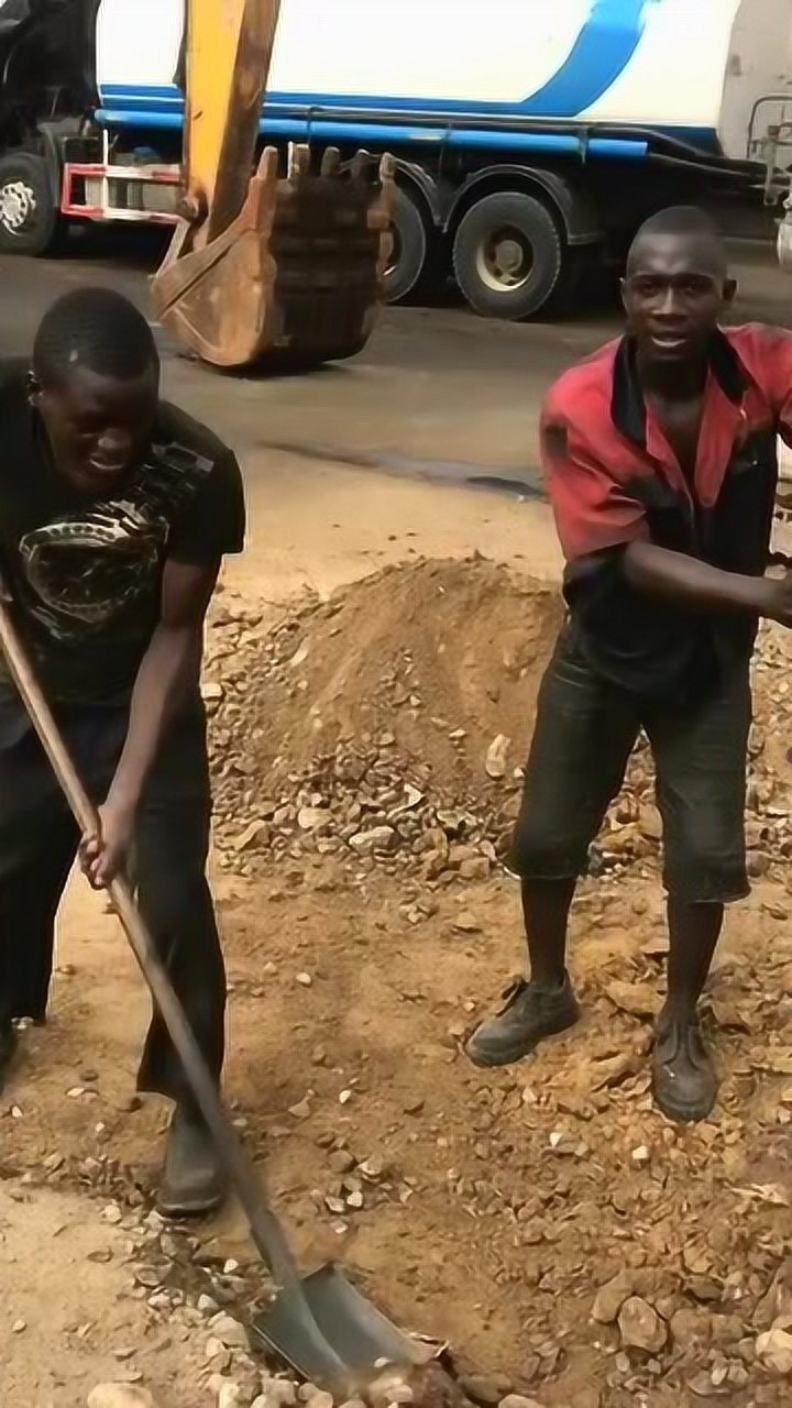 非洲黑人干活_腾讯视频